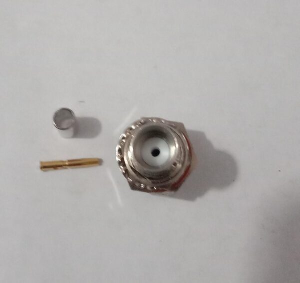 BNC (F) B/H BT-3002 CRIMP